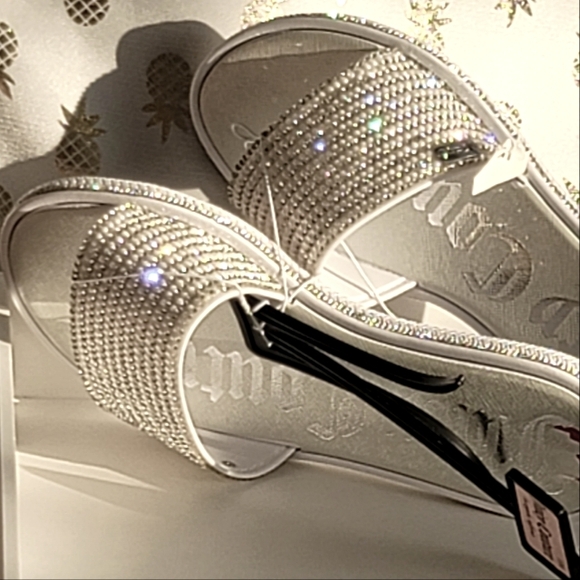 JUICY COUTURE SANDALS - Picture 7 of 9